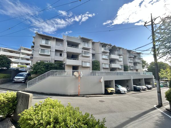 コートヒルズ青葉台 C棟 外観