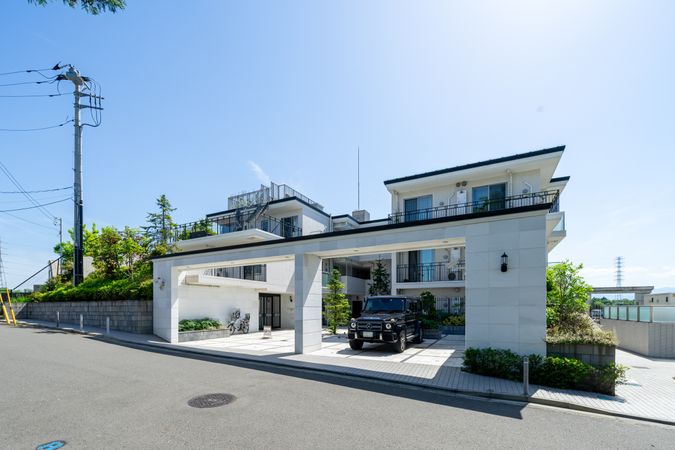 ロイヤルシーズン青葉台 EAST 外観 ロイヤルシーズン青葉台 EAST 外観