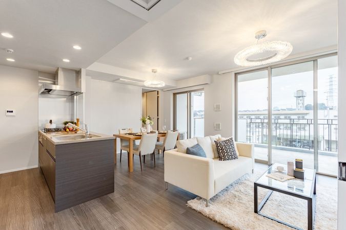 ロイヤルシーズン青葉台 WEST リビング ロイヤルシーズン青葉台 WEST リビング