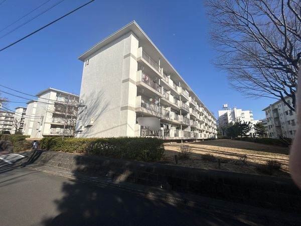 田園青葉台住宅団地 14号棟 外観 田園青葉台住宅団地 14号棟 外観