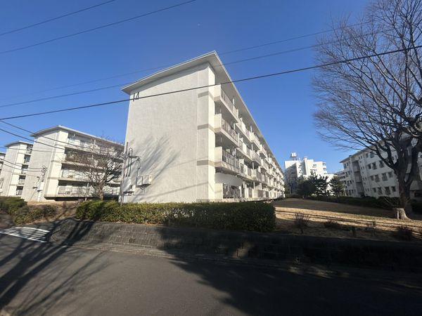 田園青葉台住宅団地 14号棟 外観 田園青葉台住宅団地 14号棟 外観