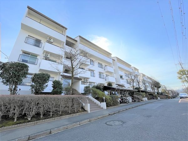 グリーンヒル鴨志田東団地 3号棟 外観