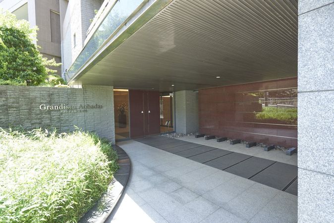 グランディスタ青葉台 エントランス グランディスタ青葉台 エントランス