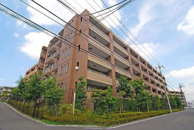 【マンション外観】