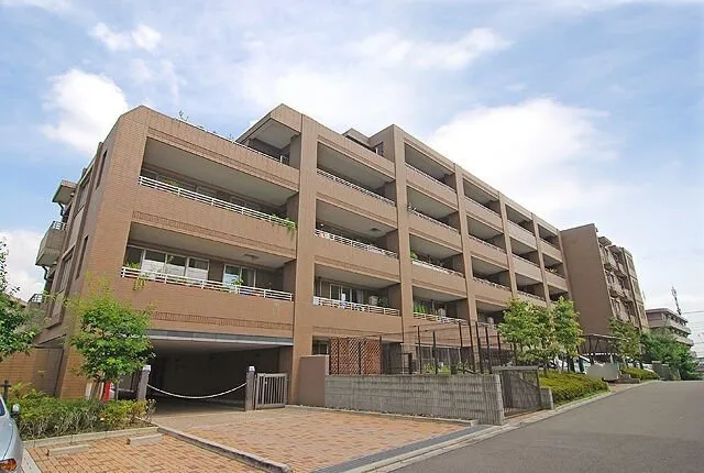 【マンション外観】