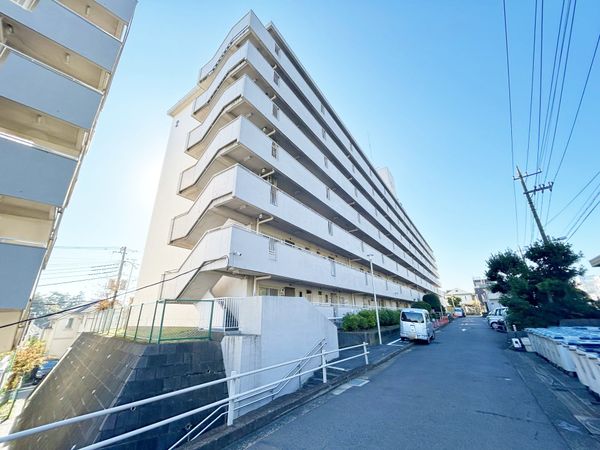 しらとり台住宅 2号棟 外観