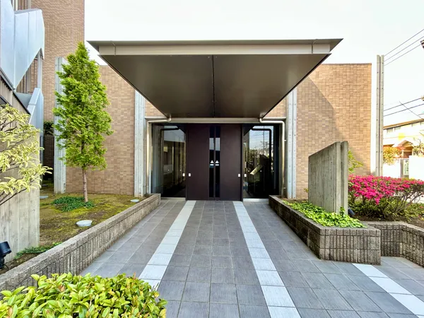 【エントランス】