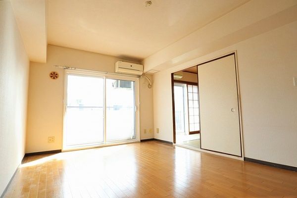グリーンヒル鴨志田西団地 3号棟 リビング グリーンヒル鴨志田西団地 3号棟 リビング
