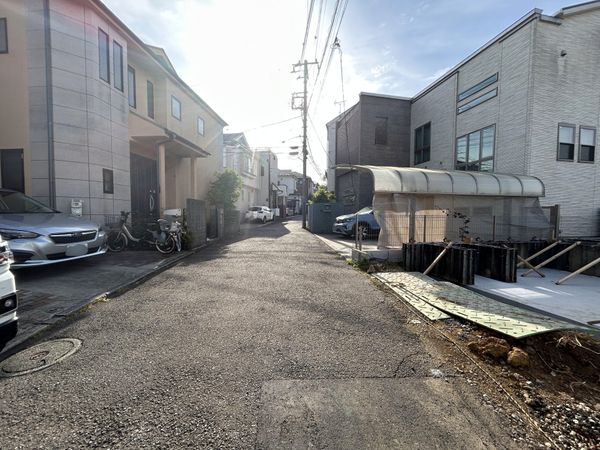 港北区富士塚2丁目(新築戸建) 前面道路含む外観