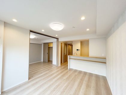 アンバサダー横浜松見町 リビング