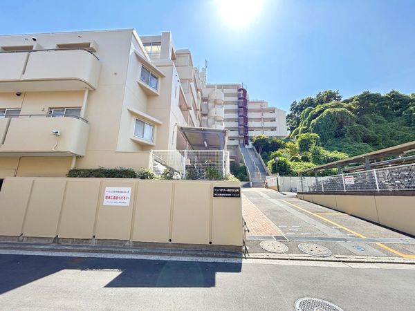 アンバサダー横浜松見町 外観