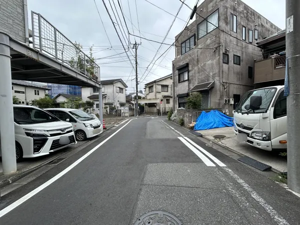 前面道路（西側）