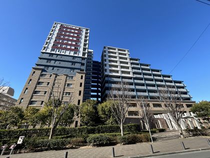 ザ・ミレナリータワーズ 外観