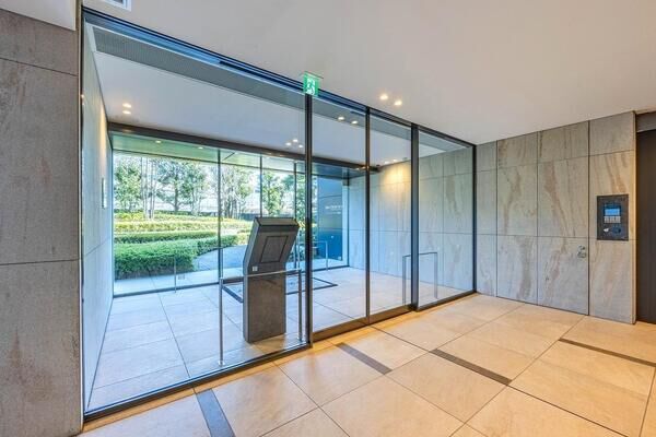 クレストプライムレジデンス アベニュー参番街 エントランス