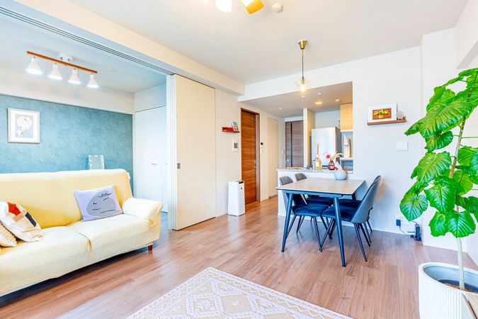 クレストプライムレジデンス アベニュー参番街 リビング