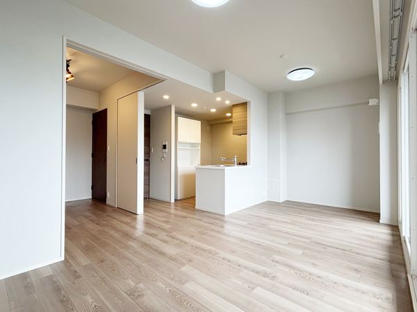 クレストプライムレジデンス プロムナード七番街 リビング