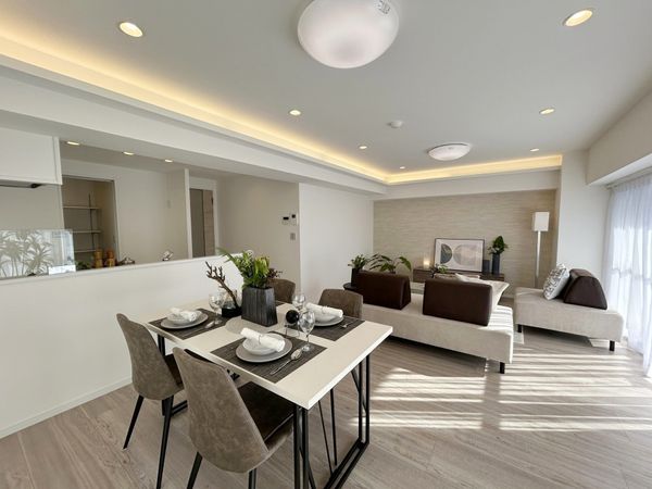 宮前平ロイヤルマンション リビング