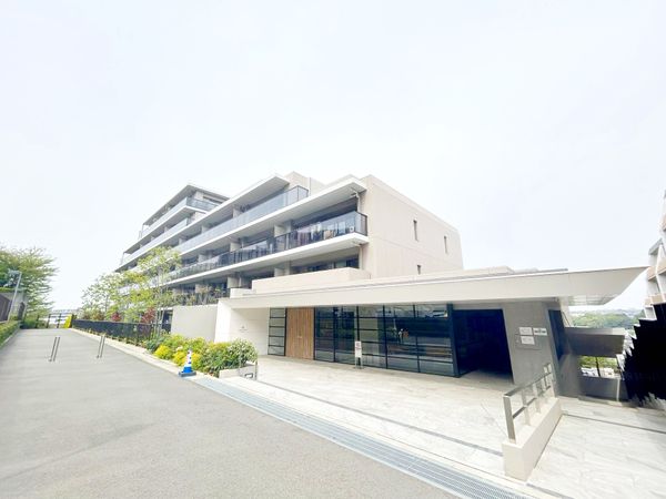 ローレルコート鷺沼 外観