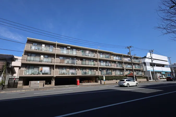 田園都市線『あざみ野』駅　徒歩13分に立地。他2路線2駅利用可能です。