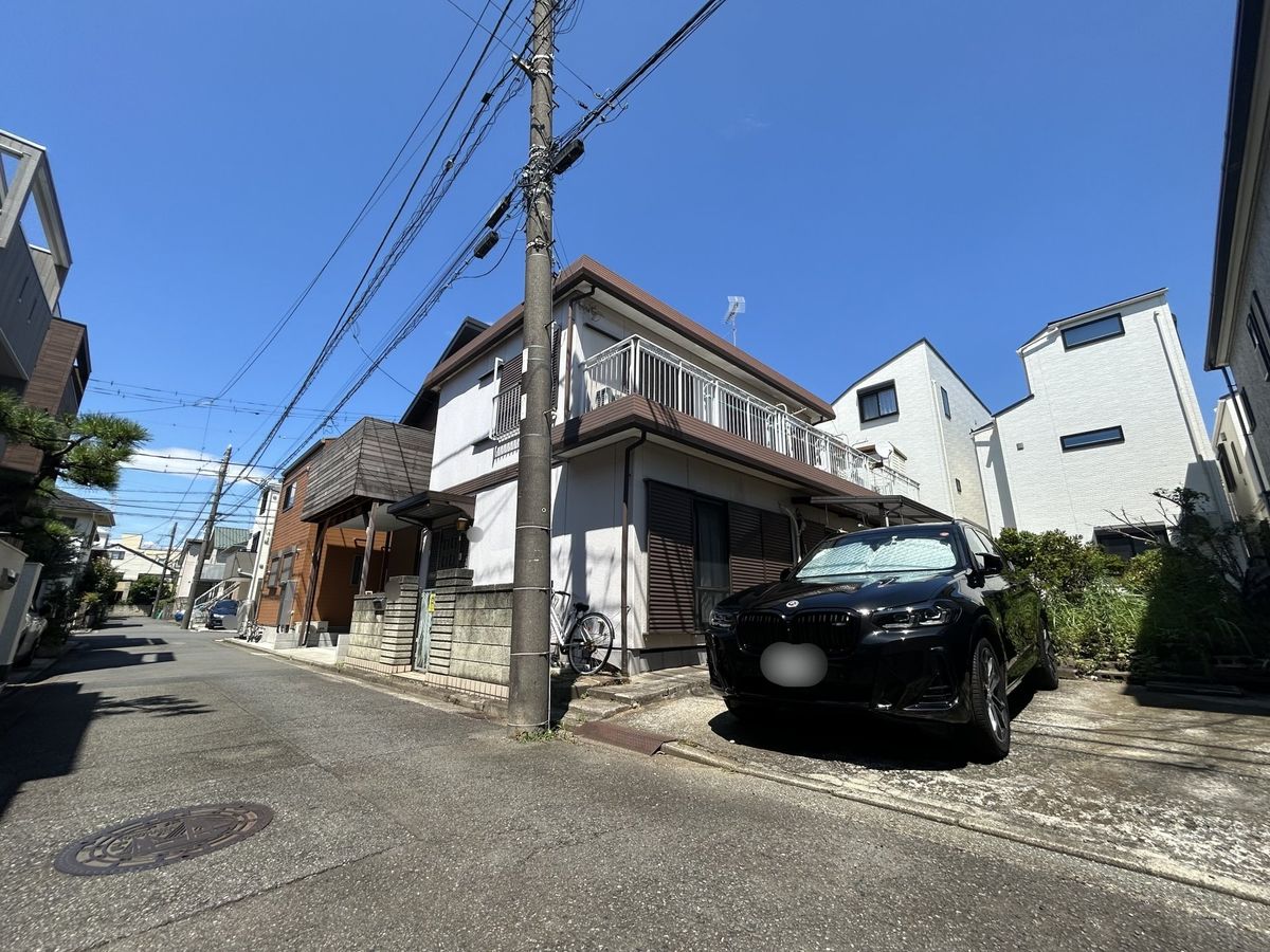 前面道路含む外観
