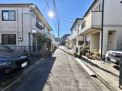 港北区大倉山7丁目 B区画 前面道路含む外観