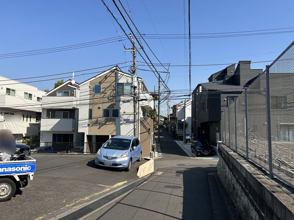 神奈川区六角橋3丁目(土地) 前面道路含む外観 神奈川区六角橋3丁目(土地) 前面道路含む外観