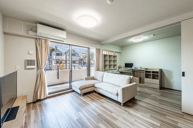 エステムコート横浜新吉田レジデンス リビング