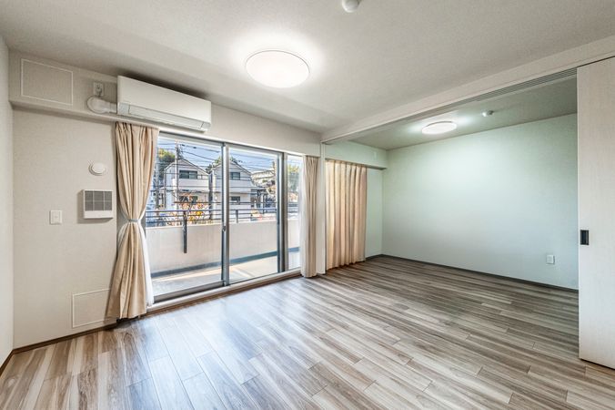 エステムコート横浜新吉田レジデンス リビング