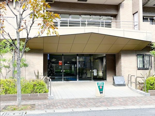 ルイシャトレ新横浜ガーデンスクウェア エントランス ルイシャトレ新横浜ガーデンスクウェア エントランス
