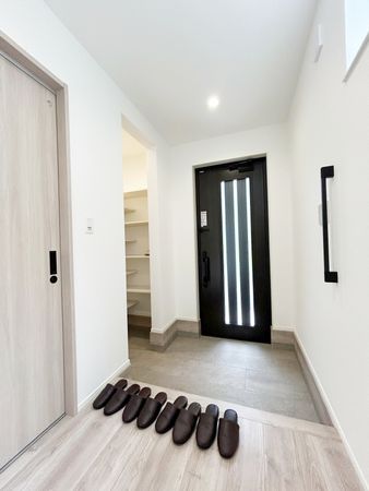 瀬田5丁目新築戸建 3号棟 玄関