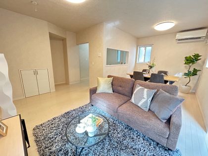 上用賀4丁目戸建 リビング