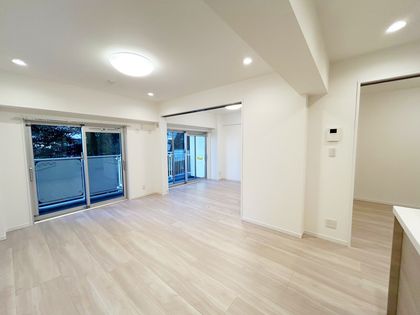 パシフィック馬事公苑前 2号棟 リビング