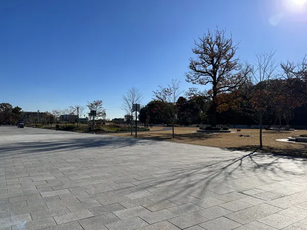 徒歩3分。
