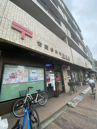 徒歩5分。