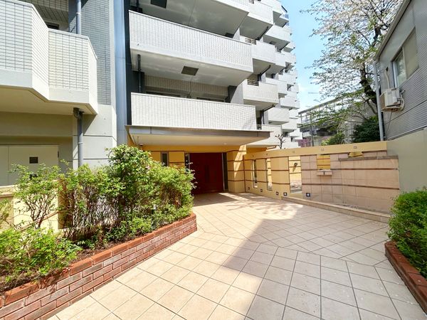クレッセント用賀 エントランス クレッセント用賀 エントランス