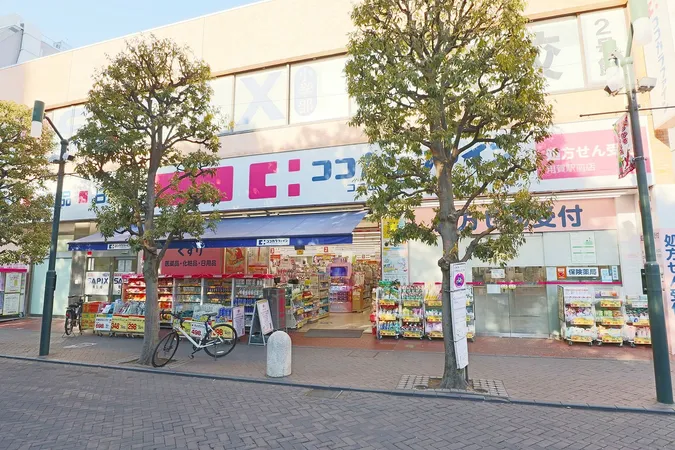 徒歩6分。