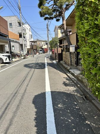 世田谷区桜1丁目古家付き土地 前面道路含む外観 世田谷区桜1丁目古家付き土地 前面道路含む外観
