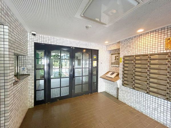 ハウス下馬 エントランス エントランス