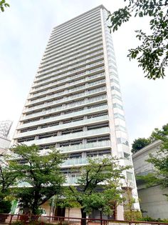 プリズムタワー 外観