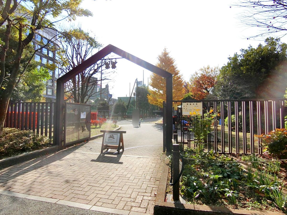 シーアイマンション駒場 B棟 区立池尻3丁目公園(約500m) 区立池尻3丁目公園(約500m)