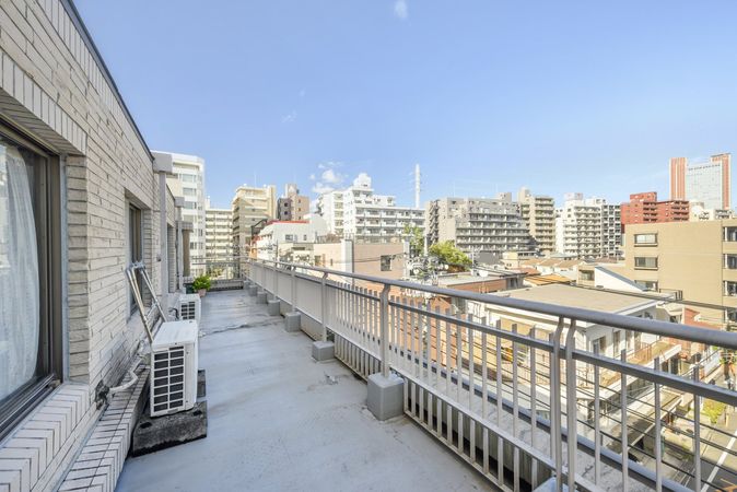 三軒茶屋パーク・マンション バルコニー 三軒茶屋パーク・マンション バルコニー