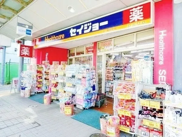 徒歩4分。