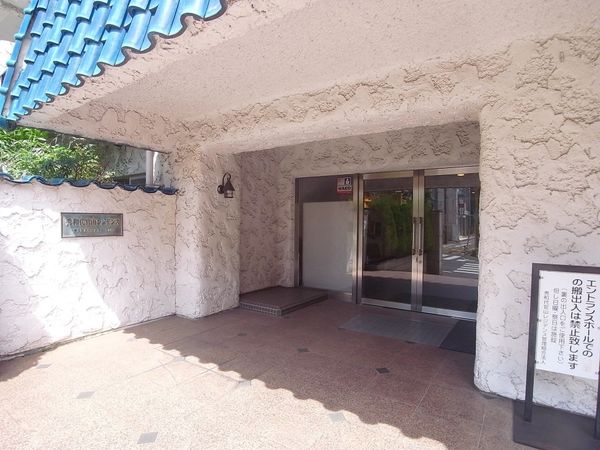 秀和代官山レジデンス エントランス