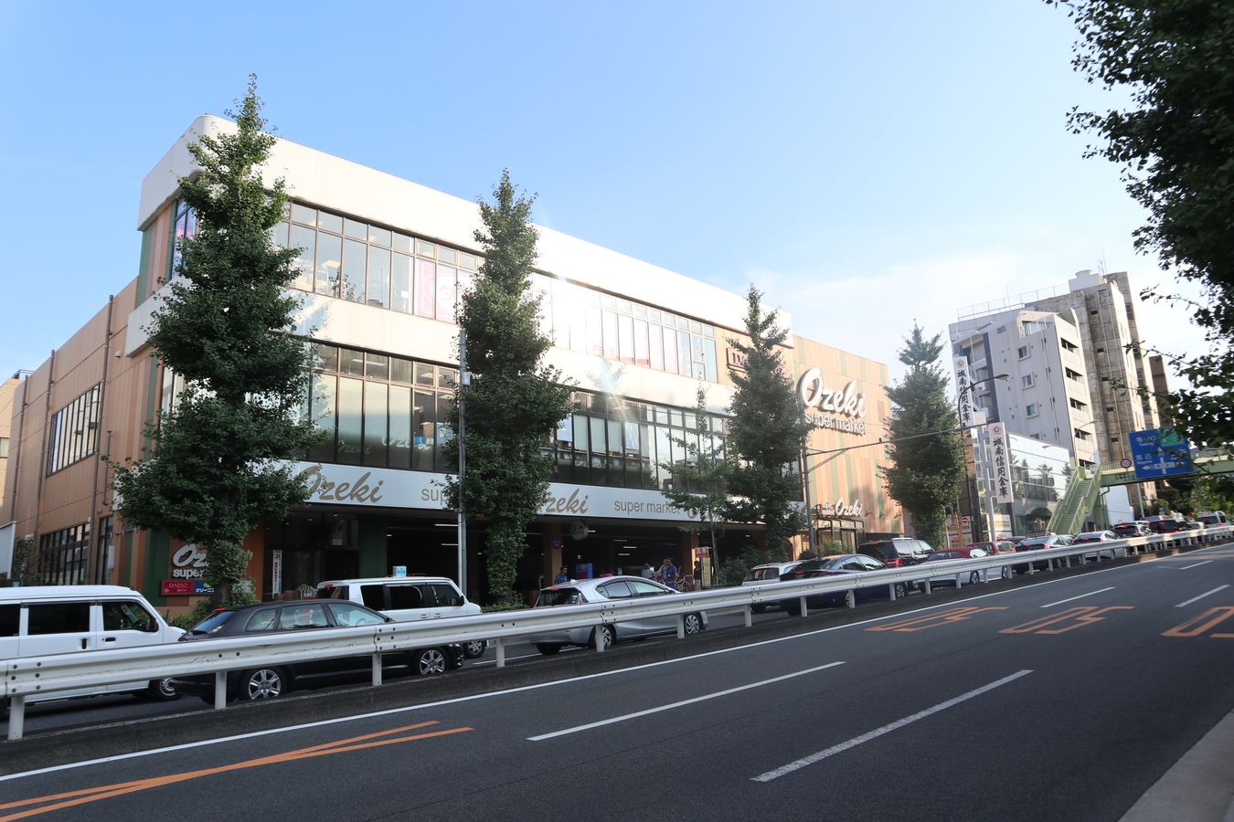 オオゼキ碑文谷店（約300ｍ）