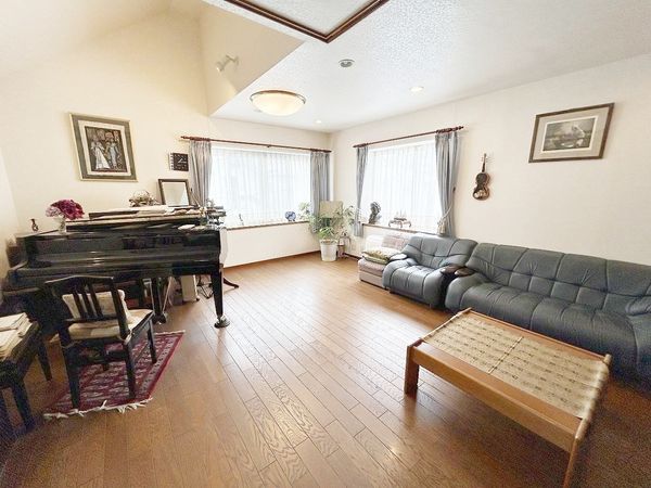 西宮市久出ヶ谷町 中古戸建 室内