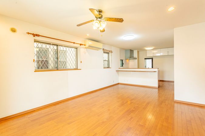 西宮市堀切町 戸建 リビング 西宮市堀切町 戸建 リビング