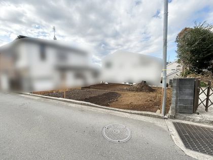 四季美台 土地 前面道路含む外観