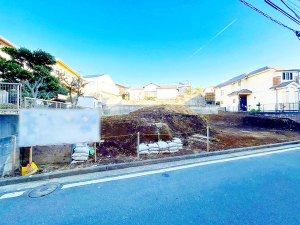篠原西町 土地 3区画 前面道路含む外観