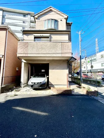 駐車スペース1台分（車種による）