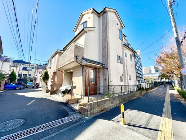 　○ 周辺環境や施設のご案内はもちろん、周辺物件も併せてご紹介いたします。購入に際しての諸費用、住宅ローン（月々の返済例）等、資金計画のご相談も承っております